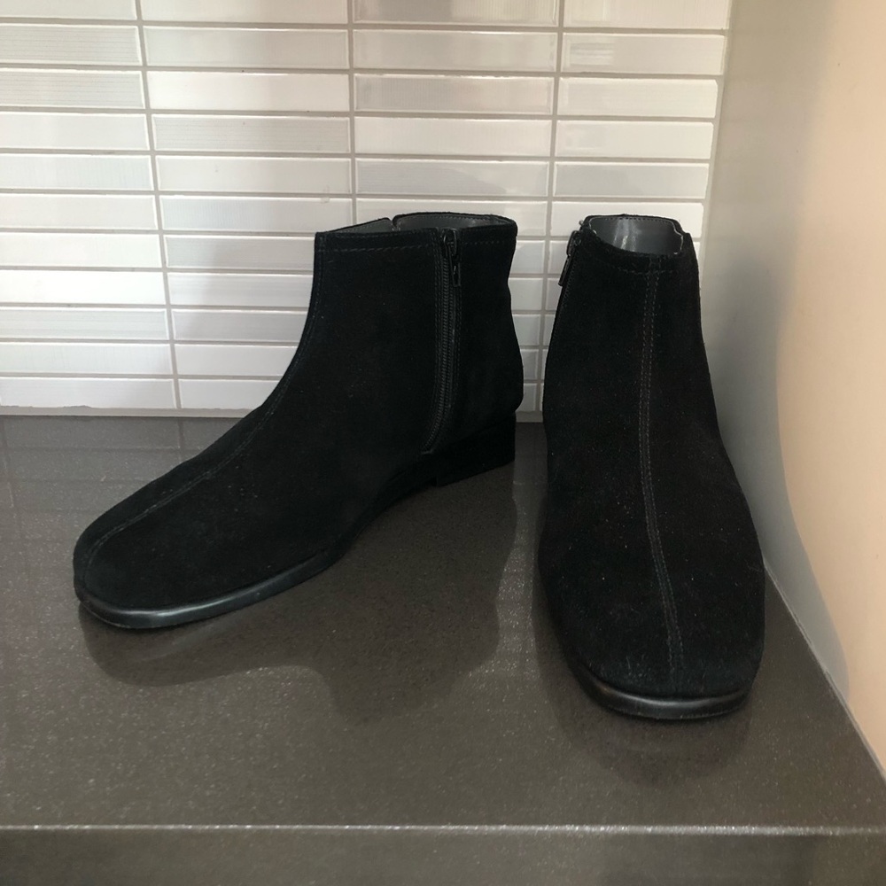 EUC Aerosoles Stitch N Turn women’s ankle boots